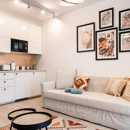 Wola Cosy White Apartment Warszawa Eksteriør billede