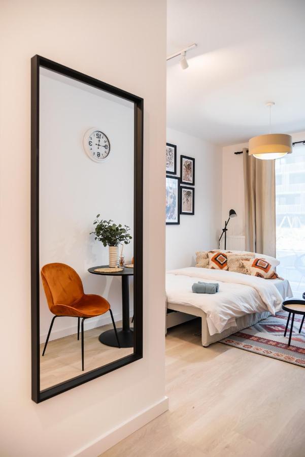 Wola Cosy White Apartment Warszawa Eksteriør billede