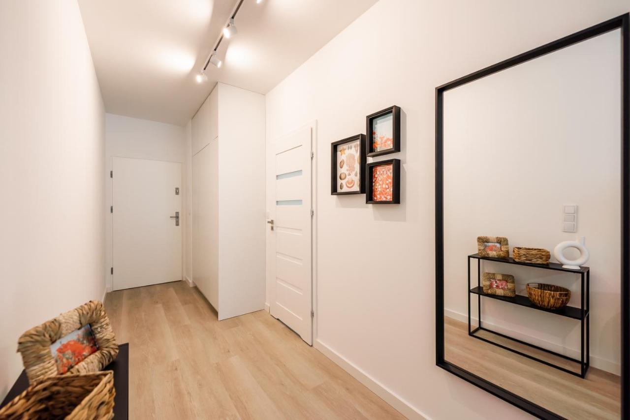Wola Cosy White Apartment Warszawa Eksteriør billede